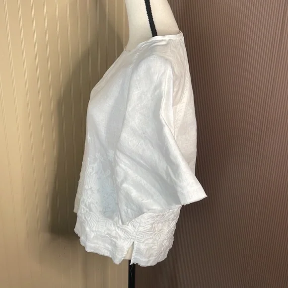 Karen Kane white embroidered 100% linen blouse size small - Picture 5 of 7